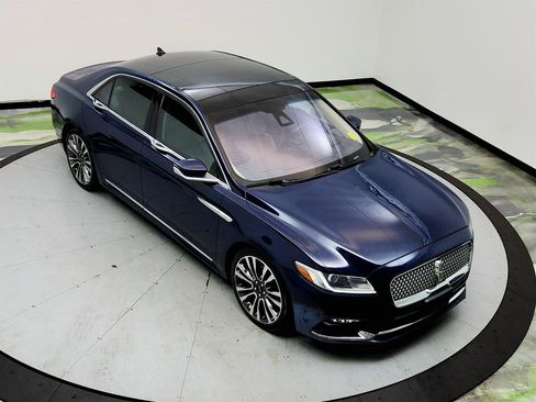 Used 2018 Lincoln Continental Reserve AWD/4WD image 34