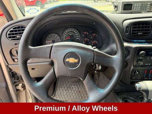 Used 2005 Chevrolet TrailBlazer LT AWD/4WD image 15