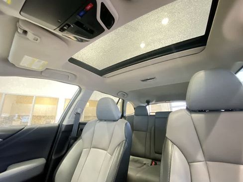 Used 2021 Subaru Outback Limited image 25