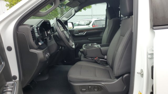 Used 2023 Chevrolet Silverado 1500 RST AWD/4WD image 4