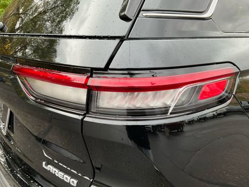 New 2025 Jeep Grand Cherokee Laredo X w/ Luxury Tech Group I image 31