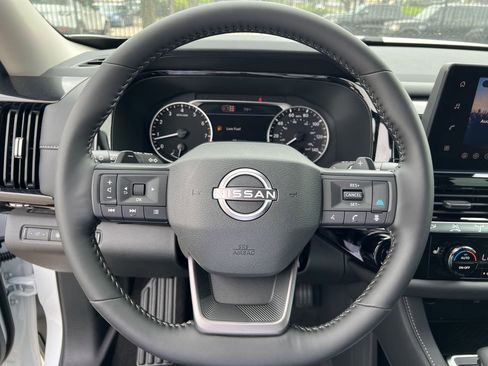 New 2026 Nissan Pathfinder SV image 8