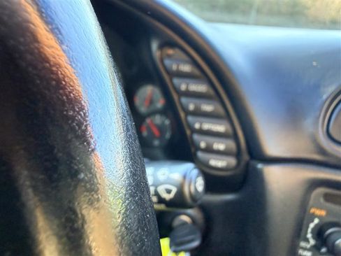 Used 2000 Chevrolet Corvette Convertible w/ Memory Pkg image 30