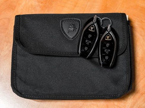 Used 2022 Lamborghini Urus AWD/4WD image 63