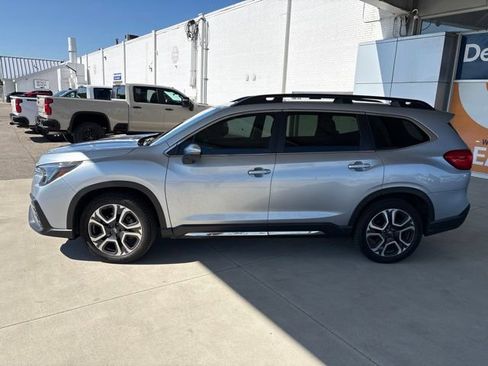 Used 2023 Subaru Ascent Limited w/ Technology Package AWD/4WD image 3