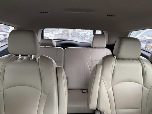 Used 2021 Buick Enclave Essence w/ Sport Touring Edition FWD image 12