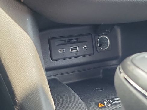 Used 2020 Chevrolet Equinox Premier FWD image 28