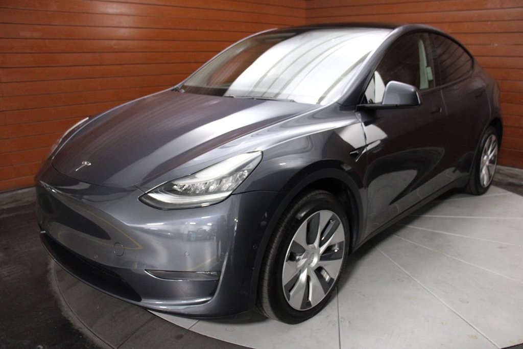 Used 2020 Tesla Model Y Long Range AWD/4WD image 1