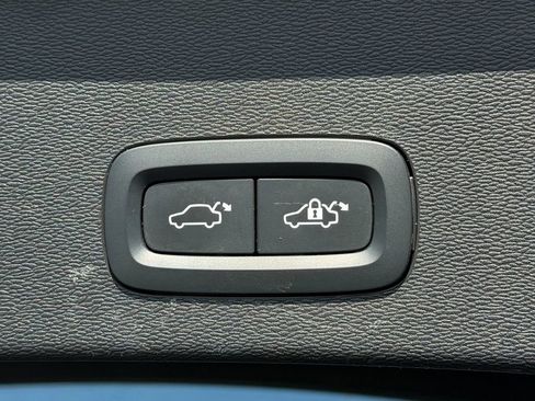 Certified 2023 Volvo C40 P8 Recharge Ultimate AWD/4WD image 15