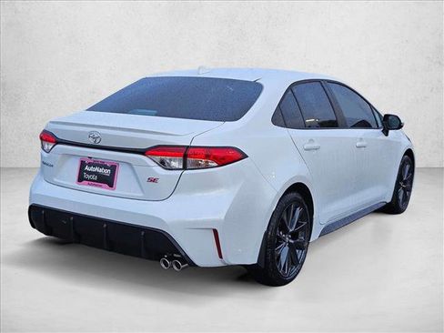 New 2026 Toyota Corolla SE image 2