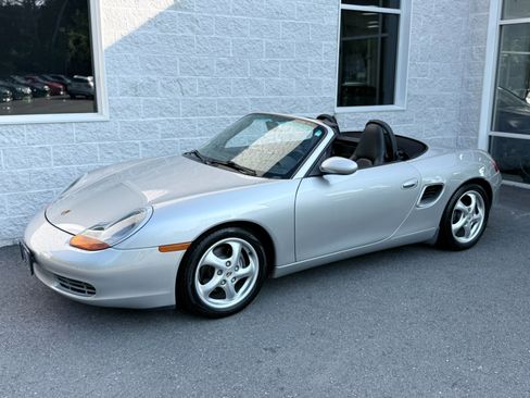 Used 2000 Porsche Boxster RWD image 9