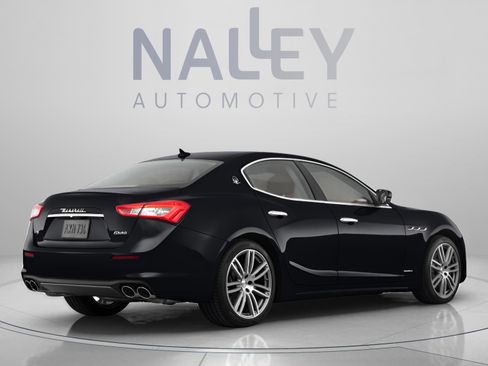 Used 2018 Maserati Ghibli S GranLusso image 3