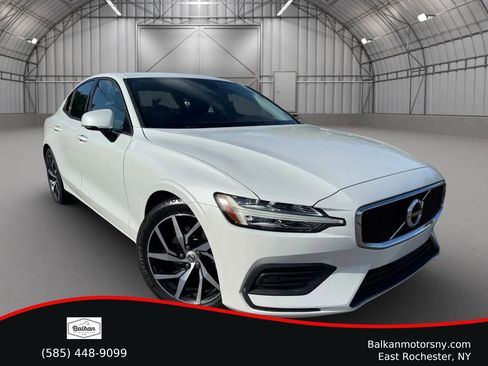 Used 2019 Volvo S60 T5 Momentum w/ Premium Package image 1