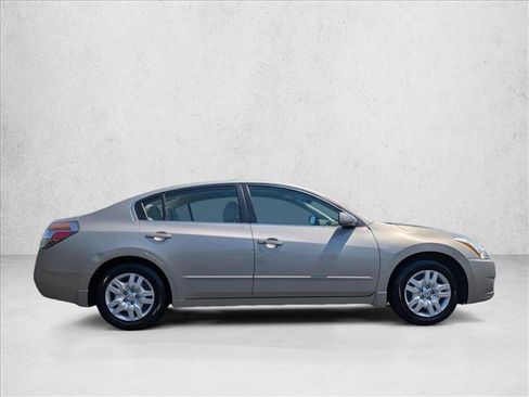 Used 2012 Nissan Altima 2.5 S FWD image 4