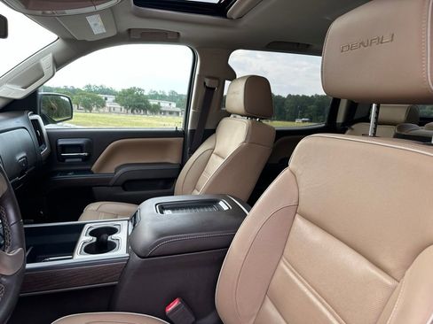 Used 2017 GMC Sierra 1500 Denali w/ Denali Ultimate Package AWD/4WD image 10