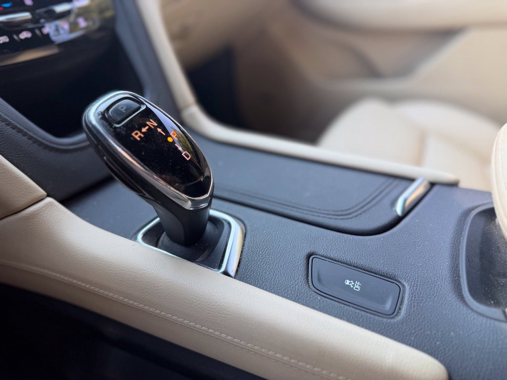 Used 2017 Cadillac XT5 FWD image 22