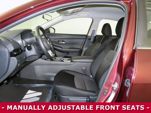 Certified 2025 Nissan Sentra SV image 4