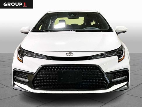 Certified 2022 Toyota Corolla SE image 3