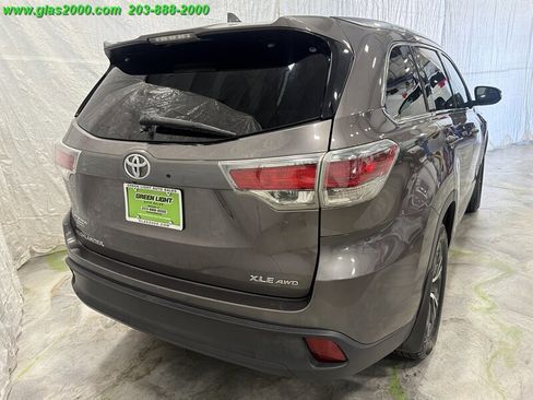 Used 2016 Toyota Highlander XLE AWD/4WD image 8