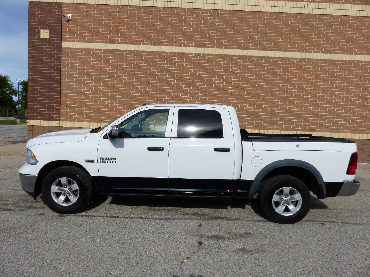 Used 2021 RAM 1500 Tradesman w/ Chrome Appearance Group AWD/4WD image 6