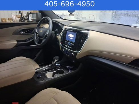 Used 2023 Chevrolet Traverse LS w/ Safety Package image 8
