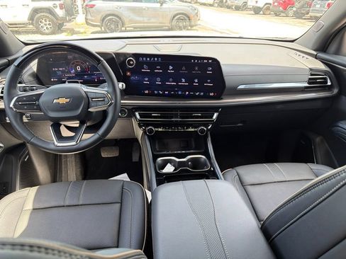 Used 2026 Chevrolet Traverse High Country AWD/4WD image 19