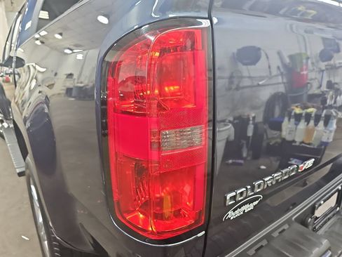 Used 2018 Chevrolet Colorado Z71 w/ Centennial Edition AWD/4WD image 39