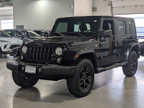 Used 2017 Jeep Wrangler Unlimited Sahara AWD/4WD image 7