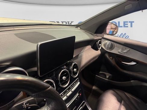 Used 2017 Mercedes-Benz GLC 300 4MATIC image 10