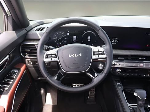 Used 2024 Kia Telluride SX w/ Towing Package AWD/4WD image 14