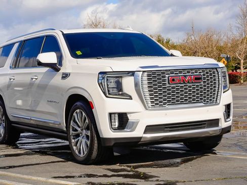 Used 2022 GMC Yukon XL Denali w/ Denali Ultimate Package image 6