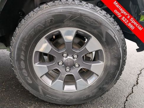 Used 2018 Jeep Wrangler Unlimited Sahara w/ Dual Top Group image 23