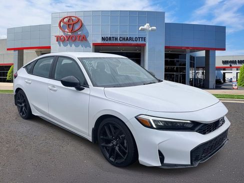 Used 2025 Honda Civic Sport image 3