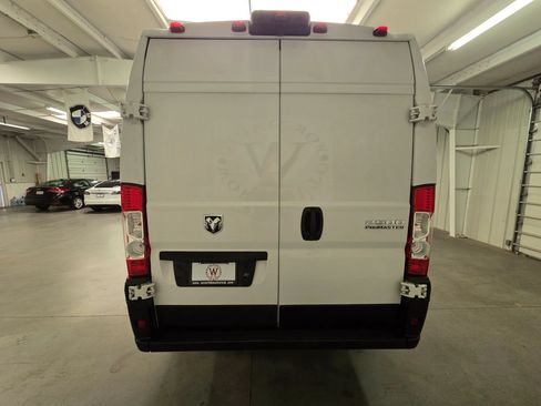 Used 2025 RAM ProMaster 2500 w/ Convenience Group FWD image 6