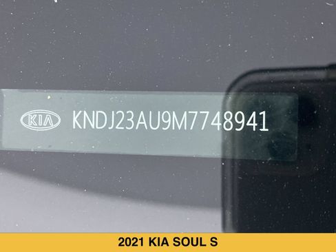 Used 2021 Kia Soul S FWD image 14