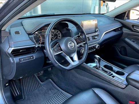 Used 2020 Nissan Altima 2.5 SR w/ Premium Package image 18