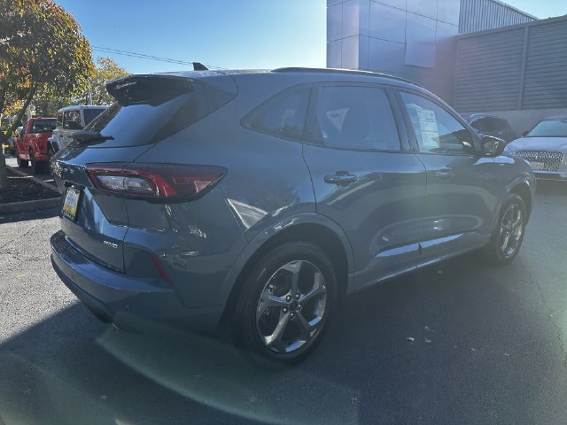 Certified 2024 Ford Escape ST-Line w/ Tech Pack #1 AWD/4WD image 5