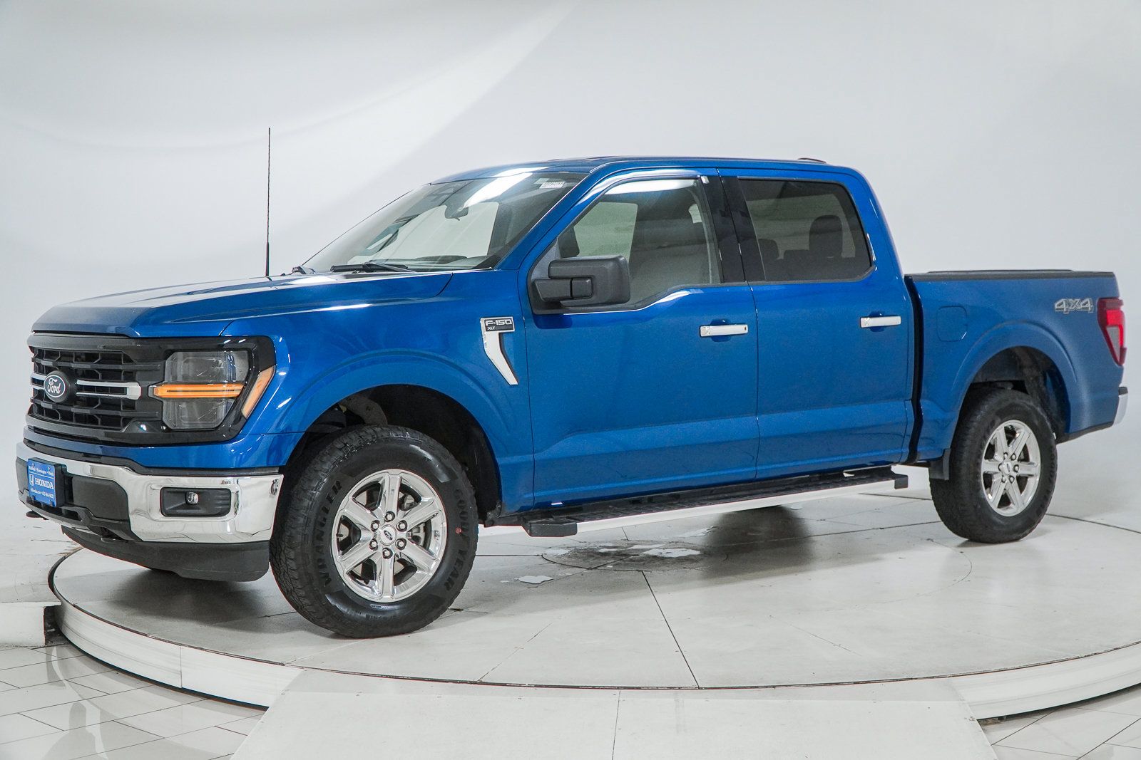 Used 2025 Ford F150 XLT w/ Equipment Group 301A Standard AWD/4WD image 3