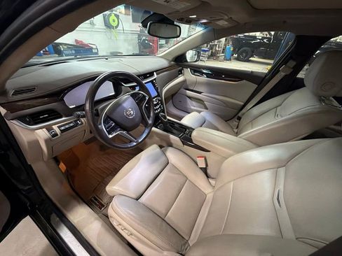 Used 2013 Cadillac XTS Premium FWD image 3