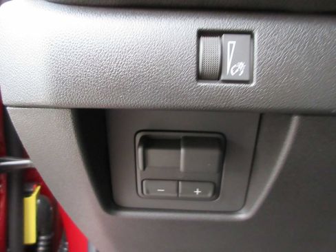 New 2026 Chevrolet Colorado LT w/ LT Convenience Package AWD/4WD image 22