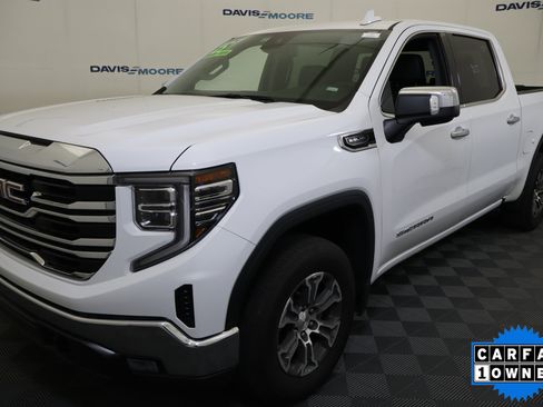 Used 2025 GMC Sierra 1500 SLT AWD/4WD image 12