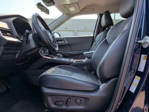 Used 2024 Mitsubishi Outlander SE AWD/4WD image 11