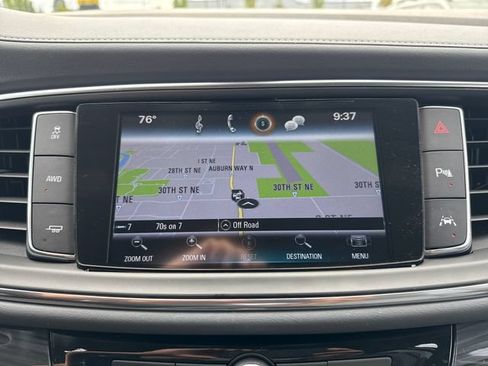 Used 2018 Buick Enclave Premium w/ Experience Buick Package AWD/4WD image 23