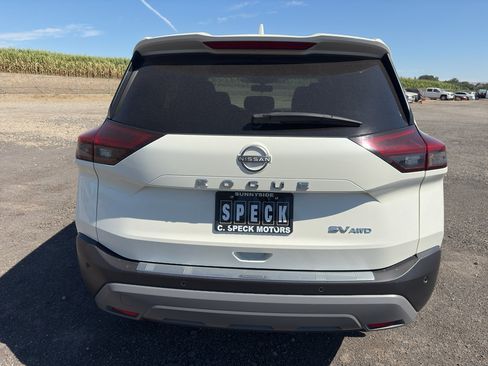 Used 2023 Nissan Rogue SV AWD/4WD image 4