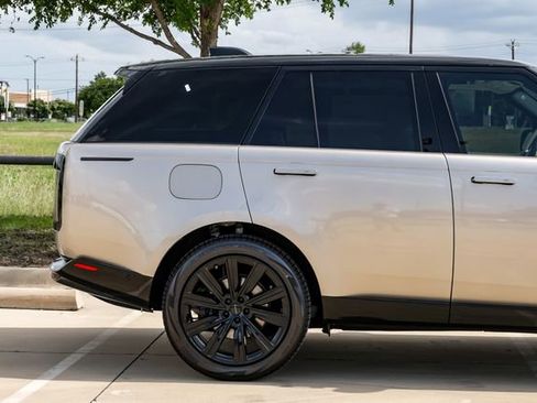 New 2026 Land Rover Range Rover SE AWD/4WD image 8