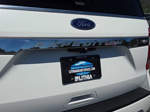 Used 2020 Ford Expedition Max XLT w/ Equipment Group 202A AWD/4WD image 15