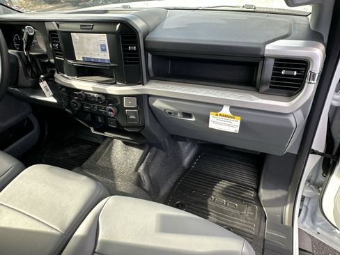 New 2026 Ford F450 XL w/ XL Chrome Package image 39