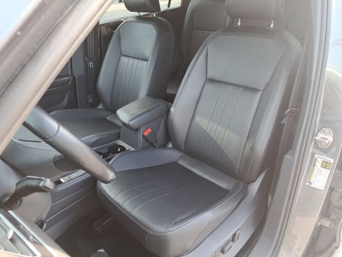 Used 2023 Volkswagen Tiguan SE R-Line FWD image 15