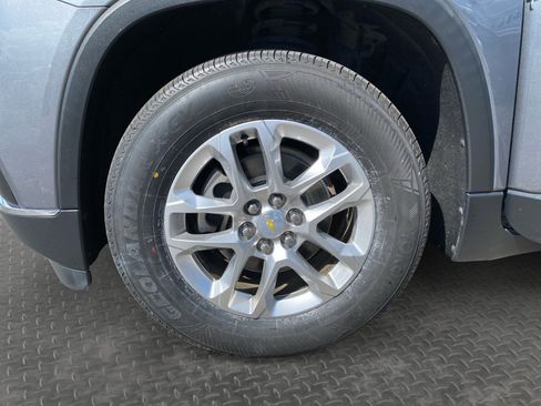 Used 2020 Chevrolet Traverse LT FWD image 29