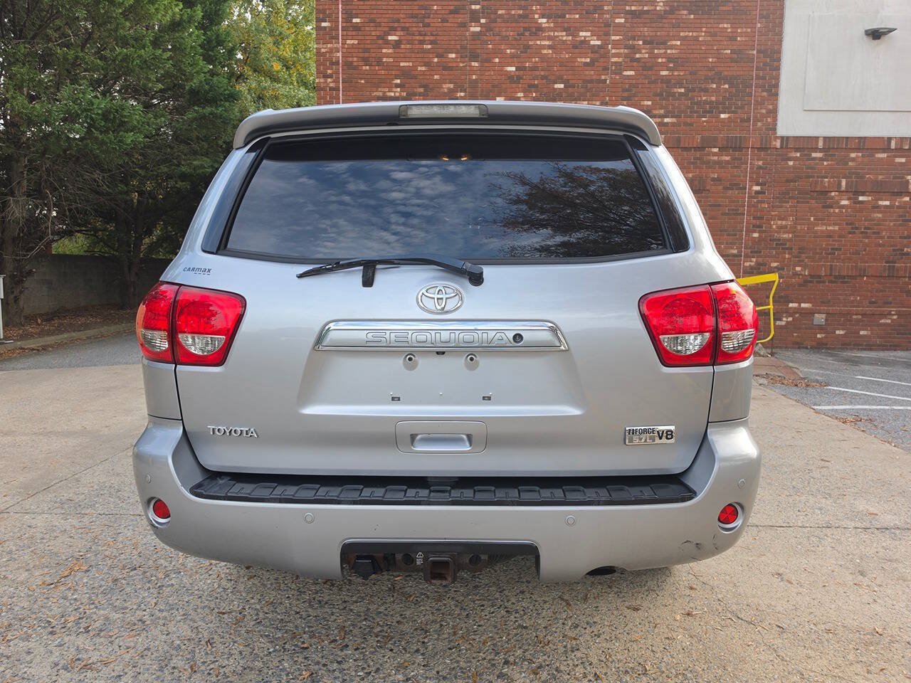 Used 2008 Toyota Sequoia Platinum w/ Cold Area Pkg AWD/4WD image 3